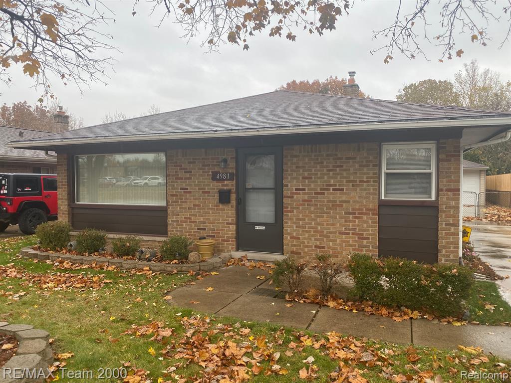 4981 PARDEE Avenue, Dearborn Heights, MI 48125 — Photo 2