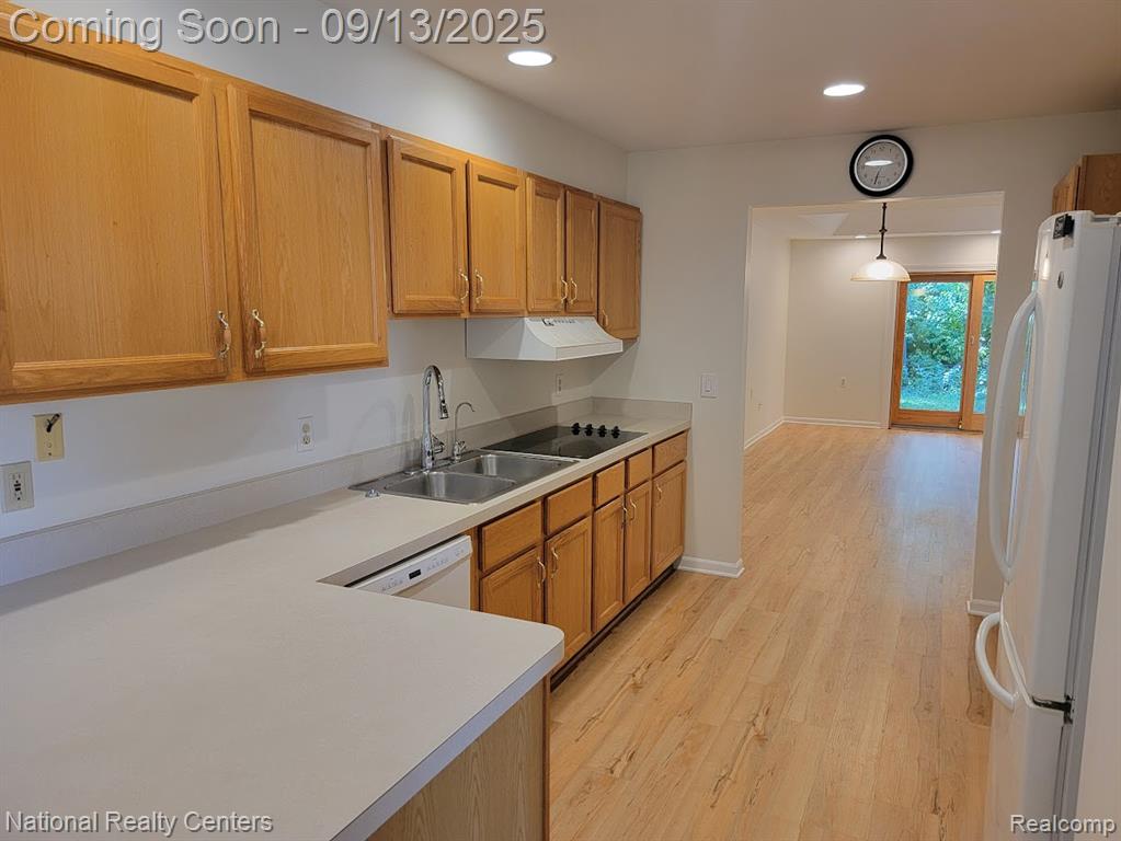 21295 Juniper Court, Farmington Hills, MI 48336 — Photo 11