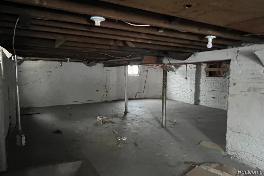 7723 E Canfield Street, Detroit, MI 48214 — Photo 13