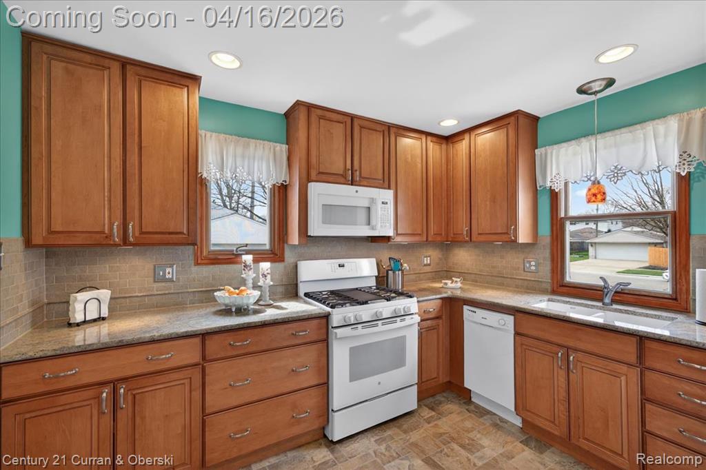 649 Phillips Avenue, Clawson, MI — Photo 16