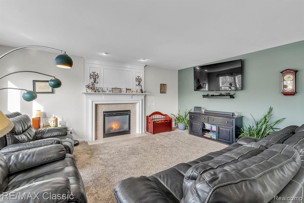 7842 BERWICK Drive, Ypsilanti, MI 48197 — Photo 15