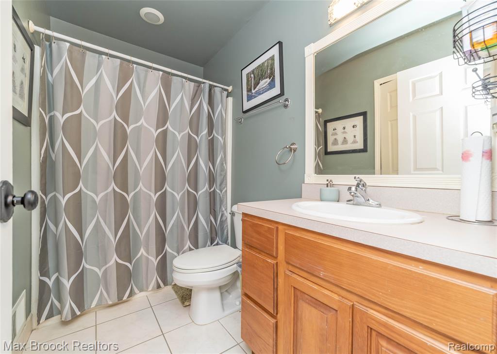1478 Courtney Court, Hartland, MI 48353 — Photo 46