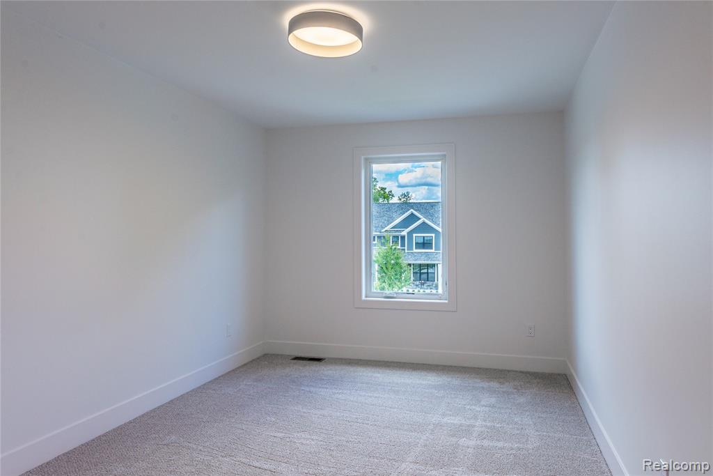 4101 Devon Road, Royal Oak, MI 48073 — Photo 29