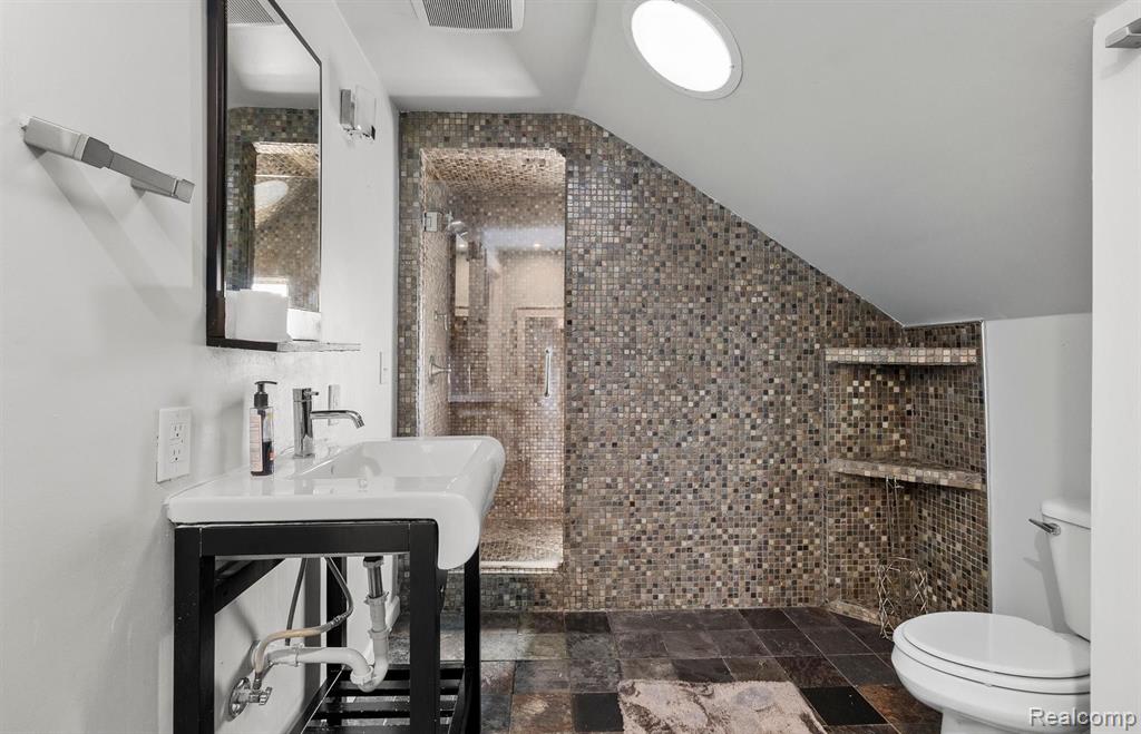 615 E 5TH Street, Royal Oak, MI 48067 — Photo 15