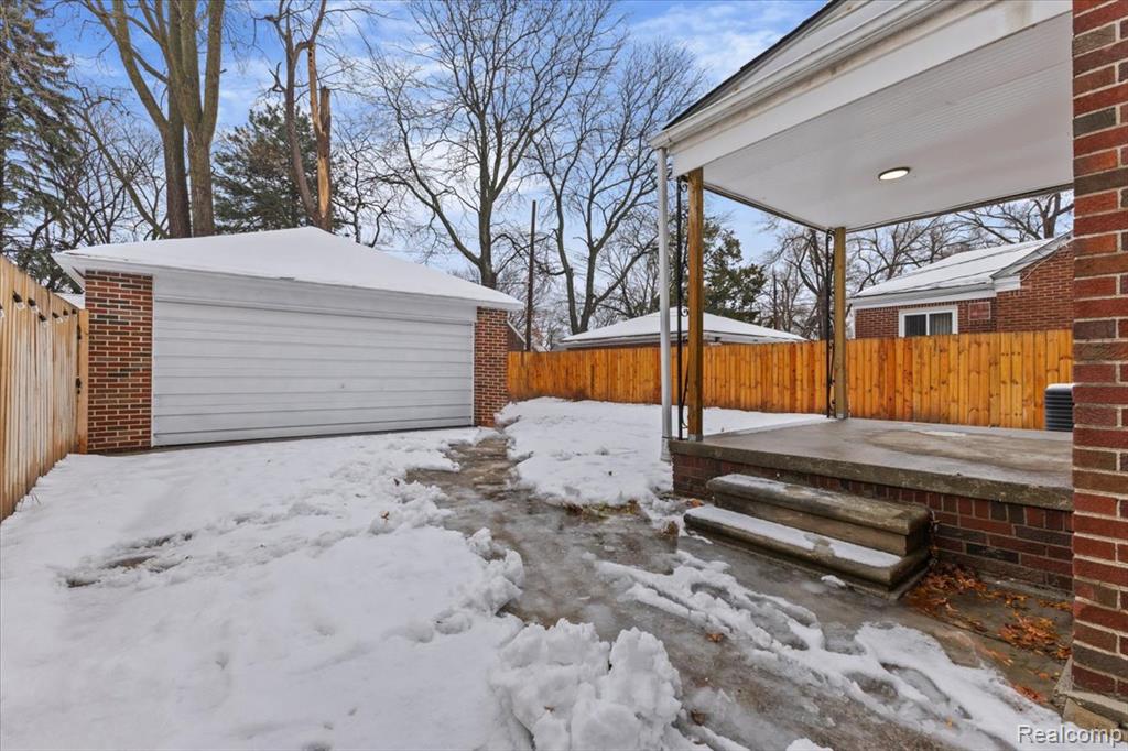 2339 E Outer Drive, Detroit, MI 48234 — Photo 28