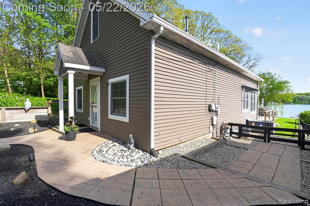 6548 Buckshore Drive, Whitmore Lake, MI 48189 — Photo 3