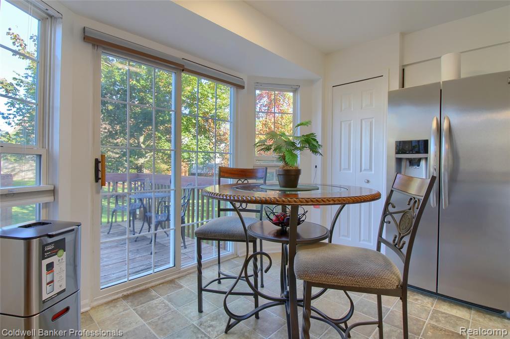 4281 Hunters Circle W, Canton, MI 48188 — Photo 12