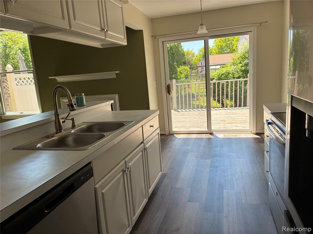 45085 Horseshoe Circle, Canton, MI 48187 — Photo 5