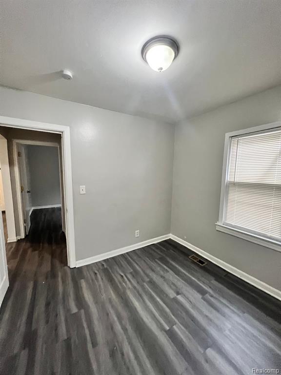 8064 CONTINENTAL Avenue, Warren, MI 48089 — Photo 10
