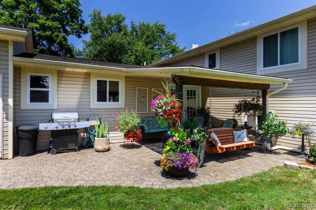 6345 Lanman Drive, Waterford, MI 48329 — Photo 47
