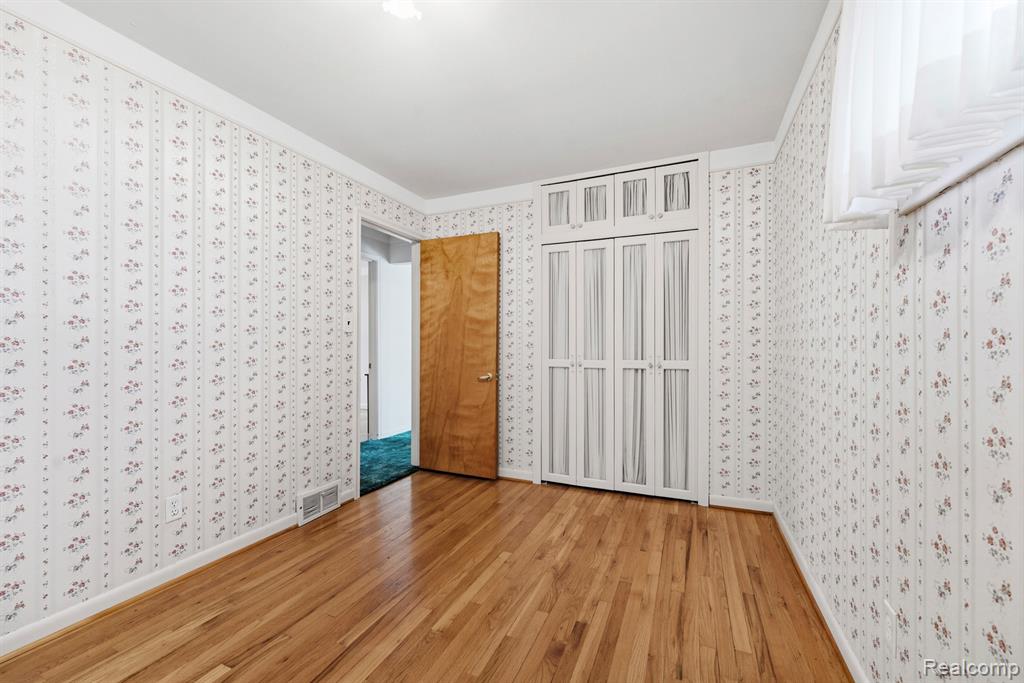 15225 Poplar Street, Southgate, MI 48195 — Photo 11