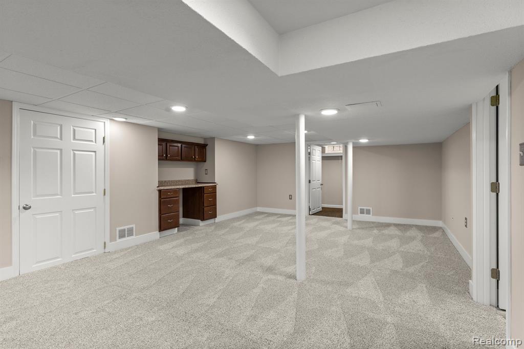 9280 REECK Road, Allen Park, MI 48101 — Photo 33