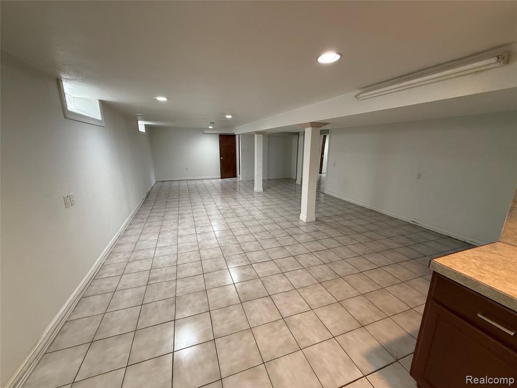 6484 Drexel Street, Dearborn Heights, MI 48127 — Photo 17
