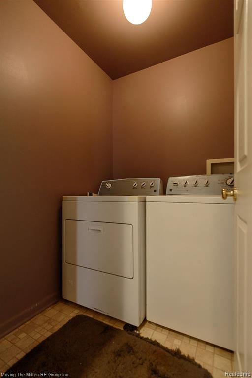 42990 N CUMBERLAND Drive, Van Buren, MI 48111 — Photo 33