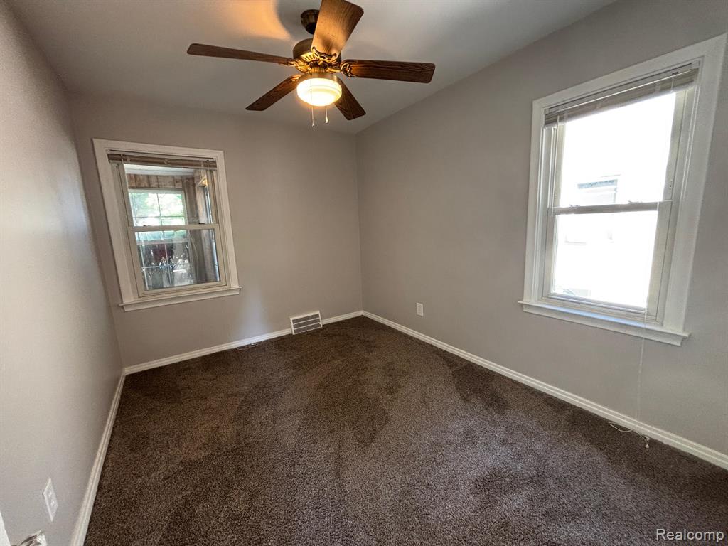 701 W BRICKLEY Avenue, Hazel Park, MI 48030 — Photo 13
