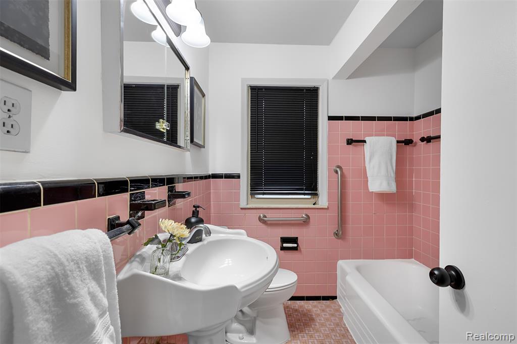 7325 Braile Street, Detroit, MI 48228 — Photo 23