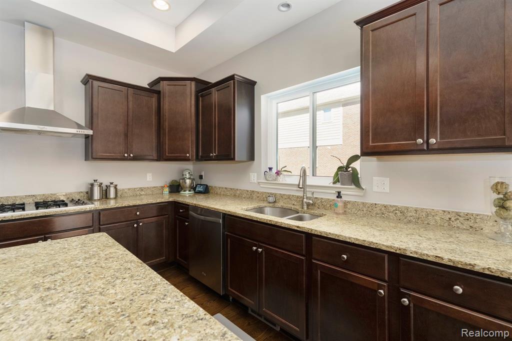 51112 MERRY Lane, Shelby Twp, MI 48316 — Photo 22