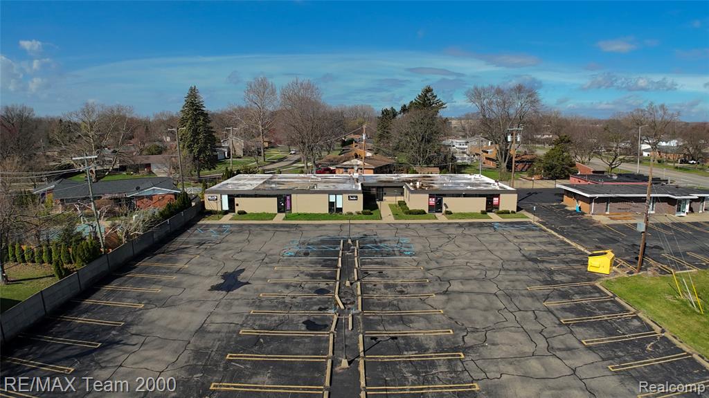16989 Farmington Road, Livonia, MI 48154