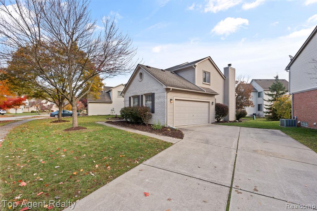 7012 Foxcreek Drive, Canton, MI 48187 — Photo 32