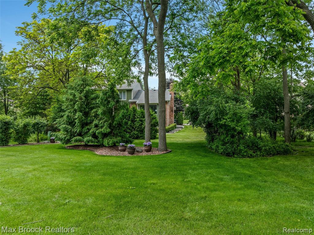 885 Timberline Drive, Rochester Hills, MI 48309 — Photo 49