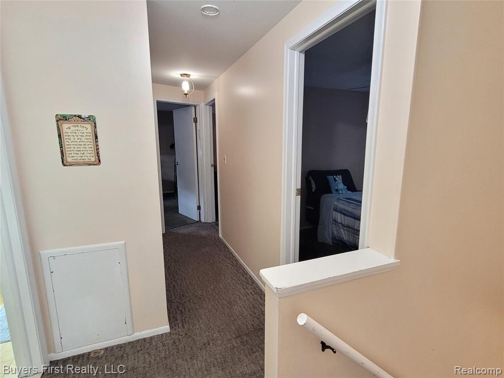 26040 Marlowe Place, Oak Park, MI 48237 — Photo 17