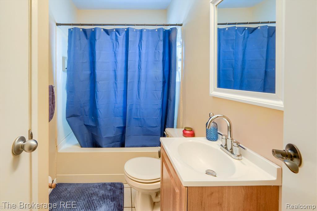 6155 Westdale Drive, Grand Blanc, MI 48439 — Photo 28