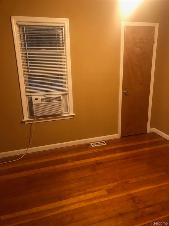 5027 WOODWARD Street, Wayne, MI 48184 — Photo 10