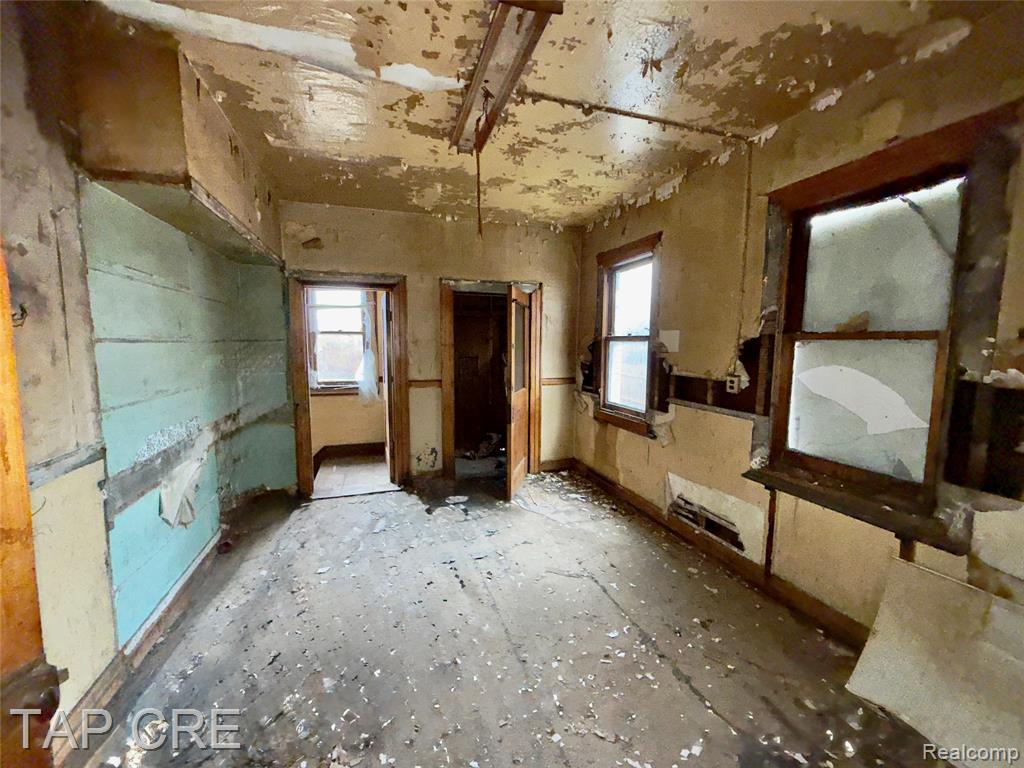 1017 E Grand Boulevard, Detroit, MI 48207 — Photo 9