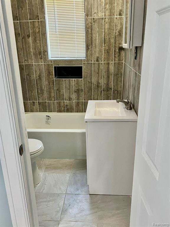 13826 Gallagher Street, Hamtramck, MI 48212 — Photo 9