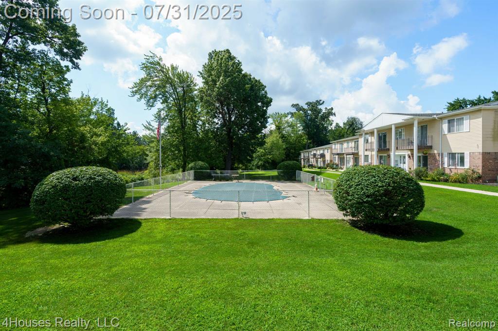 5273 Highland Road, 108, Waterford, MI 48327 — Photo 6
