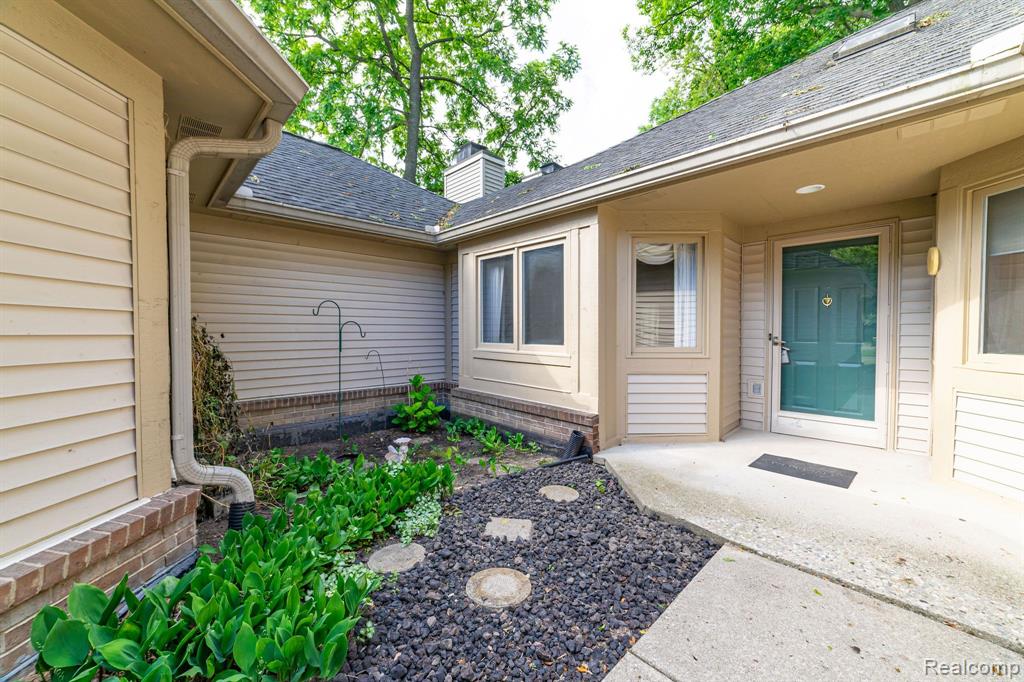 21345 BOXWOOD, Farmington Hills, MI 48336 — Photo 3