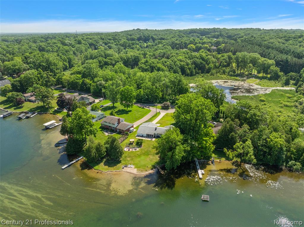 9311 Whipple Shores Drive, Clarkston, MI 48348 — Photo 34