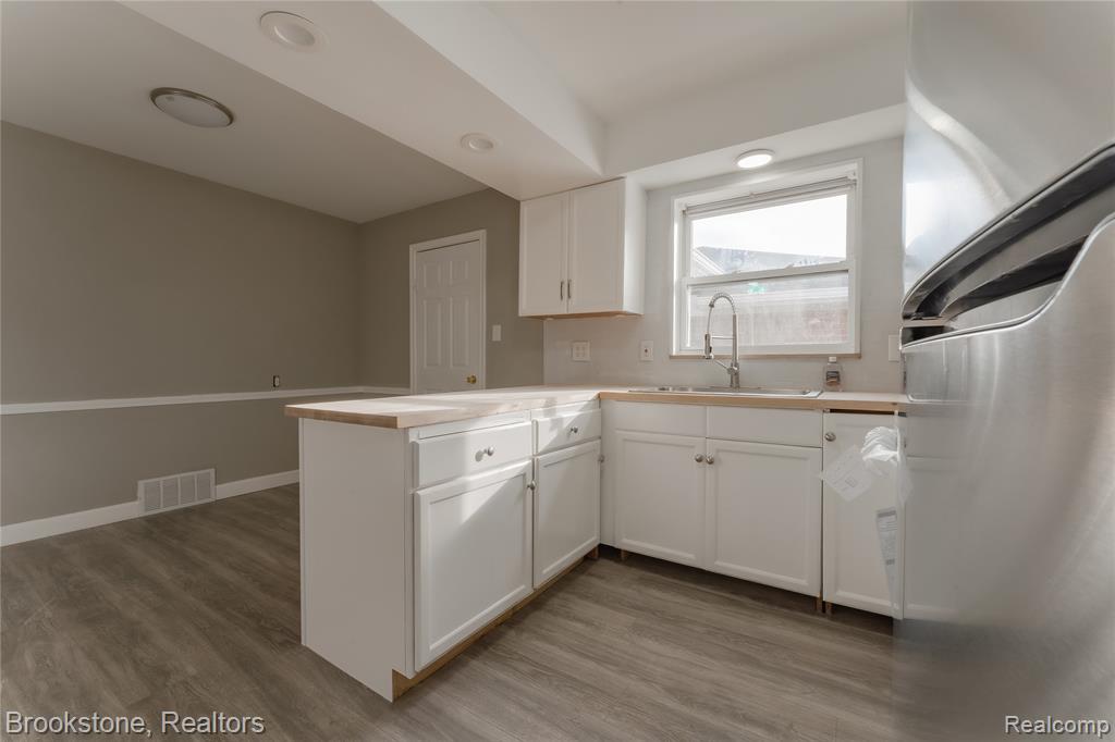 17006 Juliana Avenue, Eastpointe, MI 48021 — Photo 11