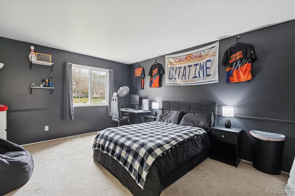 8474 Wesley Drive, Flushing, MI 48433 — Photo 30