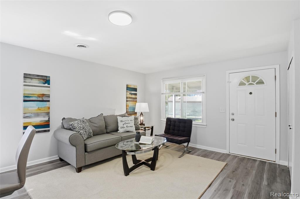 22401 Monterey Drive, Woodhaven, MI 48183 — Photo 8