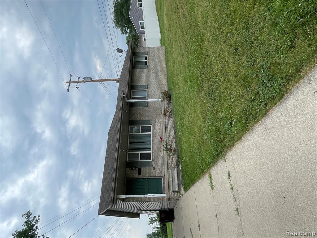 401 Buffalo, Trenton, MI 48183 — Photo 3