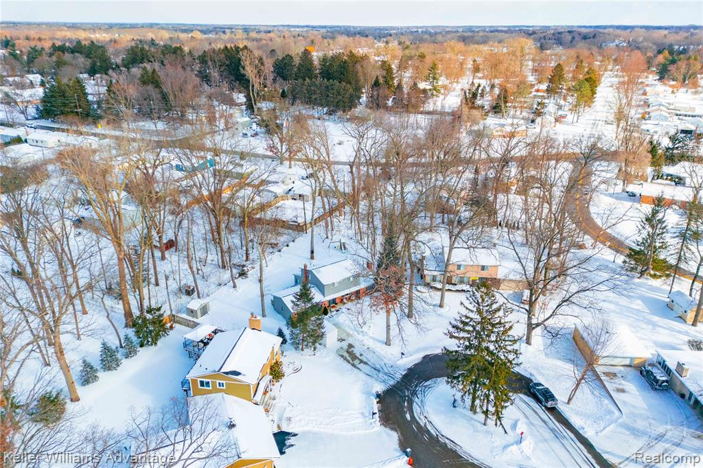1466 Shankin Court, Wolverine Lake, MI 48390 — Photo 44