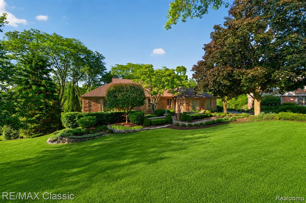 12648 Portsmouth Court, Plymouth, MI 48170 — Photo 3