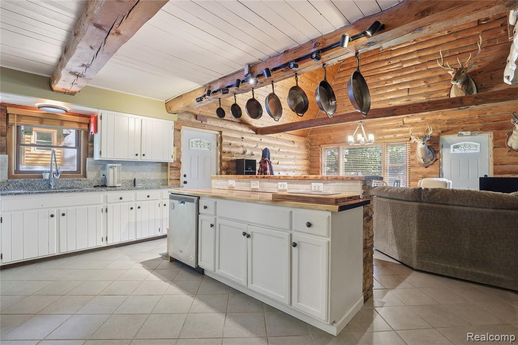 14830 County Line Road, Byron, MI 48418 — Photo 17
