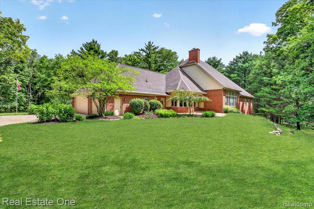 425 Courtney Road, Leonard, MI 48367 — Photo 63