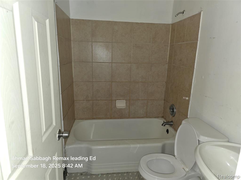 7311 Chatham, Redford, MI 48239 — Photo 12