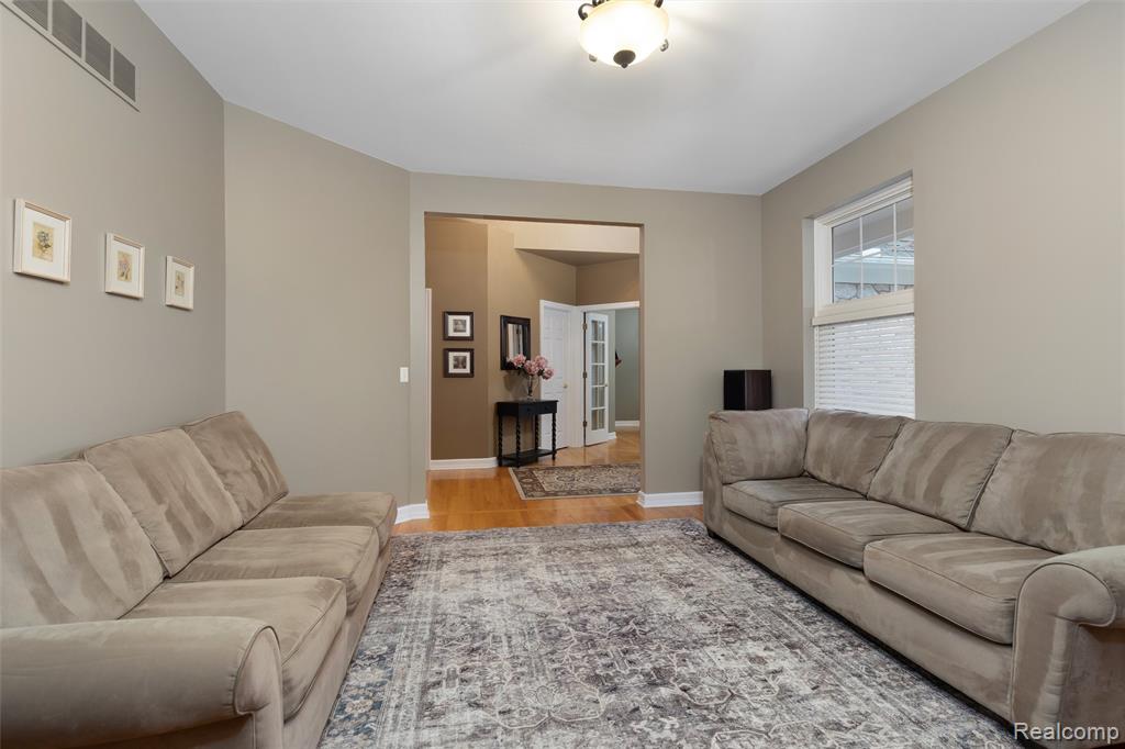 4618 Waterbury Drive, Clarkston, MI 48348 — Photo 14
