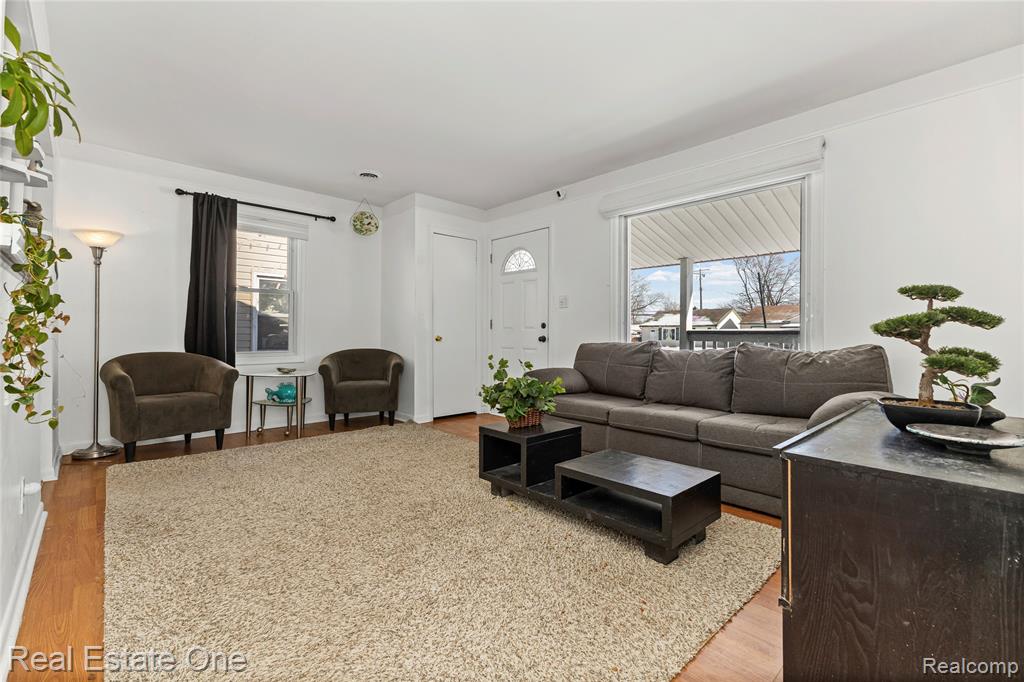 6141 Harrison Street, Garden City, MI — Photo 5
