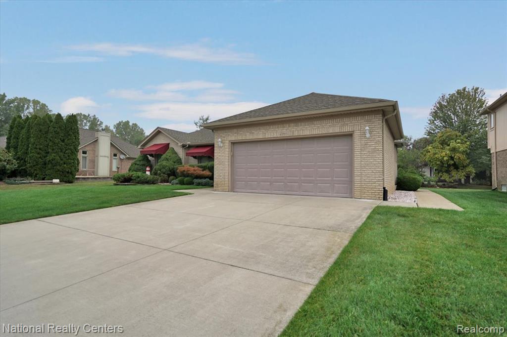 45866 Glen Court, Macomb, MI 48044 — Photo 3