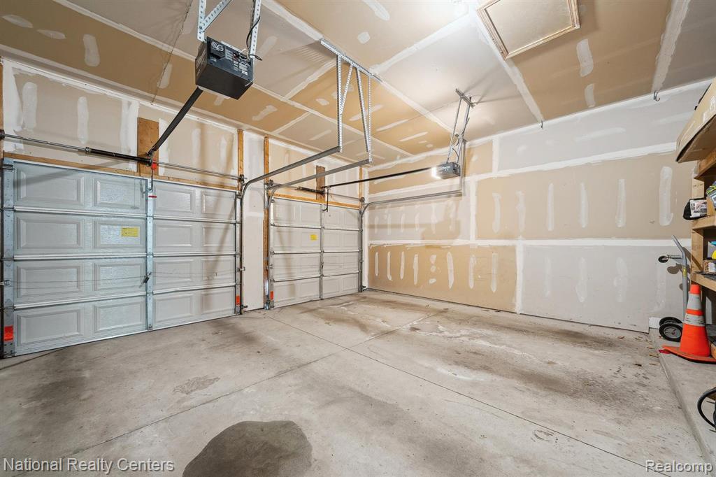 5639 HEATHLAND Circle, Clarkston, MI — Photo 27
