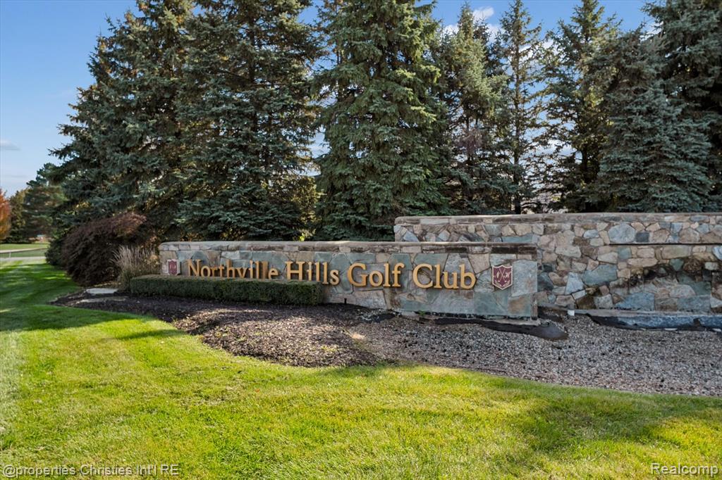 46592 Pinehurst Circle N, Northville, MI 48168 — Photo 88