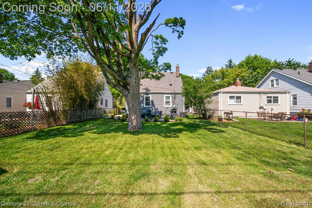 704 N Edison Avenue, Royal Oak, MI 48067 — Photo 48