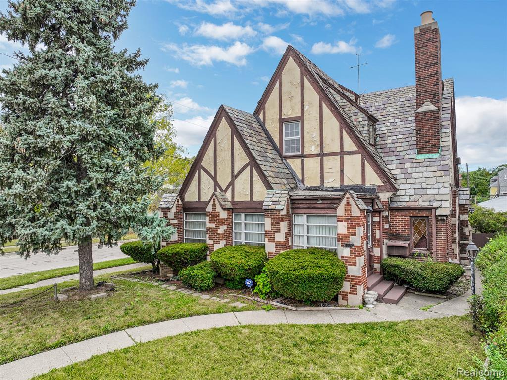 8691 E OUTER Drive, Detroit, MI 48213 — Photo 2