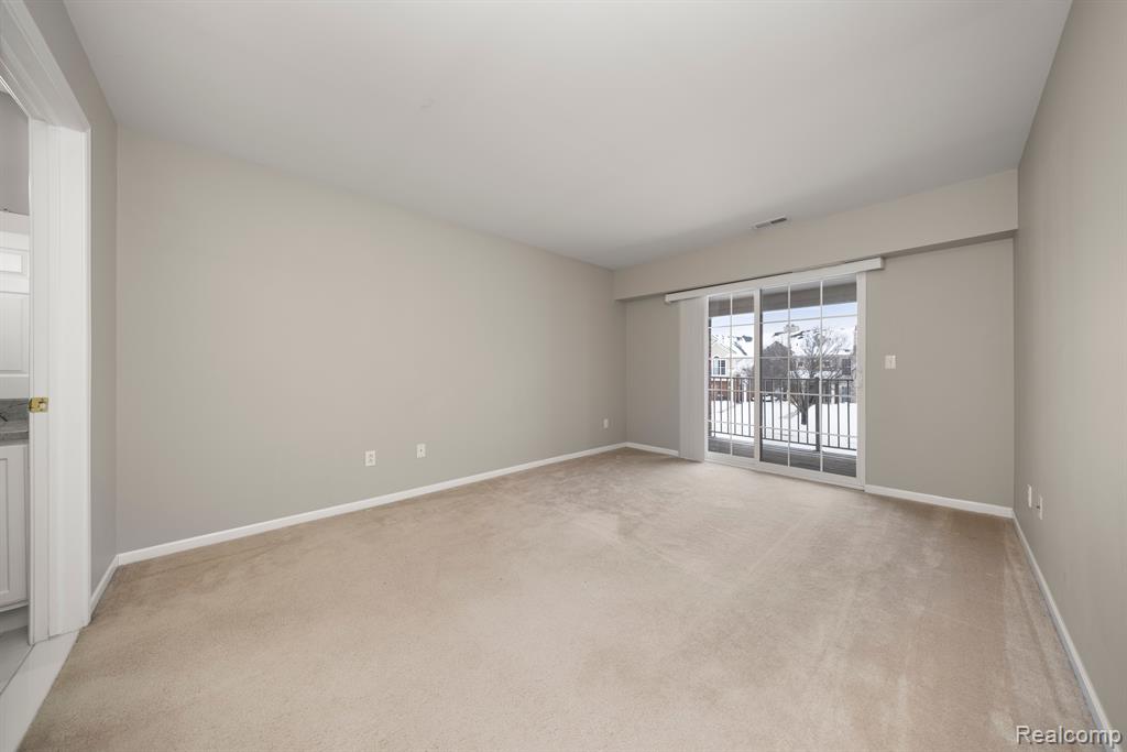 28260 OAKMONTE Circle E, New Hudson, MI 48165 — Photo 29