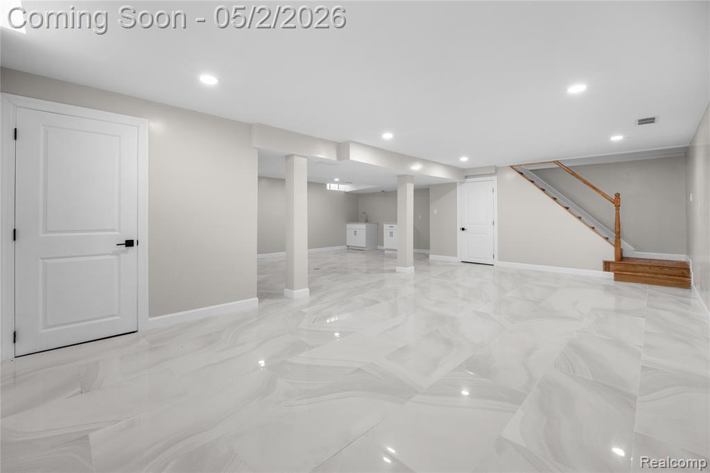 5 Snow Court, Dearborn, MI 48124 — Photo 20